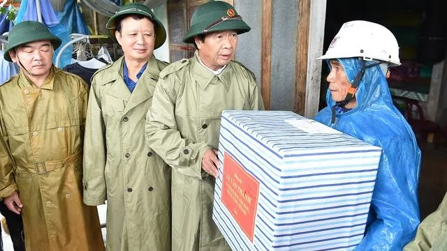 Phó Thủ tướng: Tuyệt đối không để bà con đói rét, thiếu lương thực
