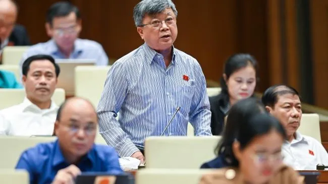 Góp lý dự án Luật thực hiện dân chủ ở cơ sở: Đề nghị không mở rộng sang doanh nghiệp