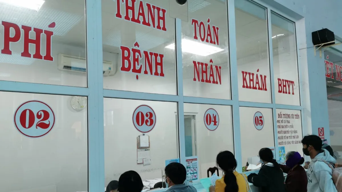 Điểm tin trưa 24/10: Nhiều ngành hàng nhấp nhổm tăng theo tỉ giá, MobiFone bị mất sóng hàng loạt