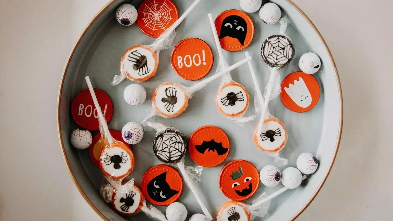 Người dân Mỹ “chóng mặt” vì giá kẹo Halloween tăng cao kỷ lục