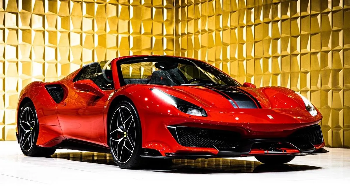 Tất tần tật về siêu xe Ferrari 488 Pista Spider