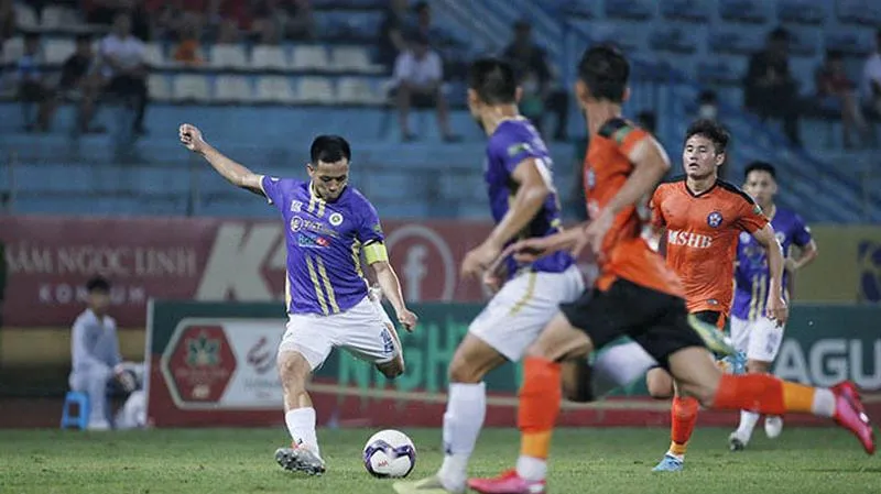 Thắng dễ Đà Nẵng tại Hàng Đẫy, Hà Nội FC chiếm lại ngôi đầu V-League