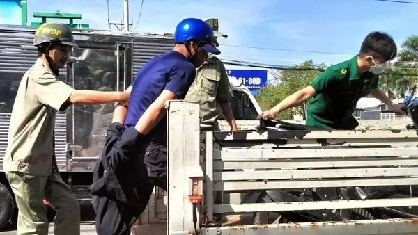 Nam thanh niên đem xăng dọa đốt trường mầm non khai gì?