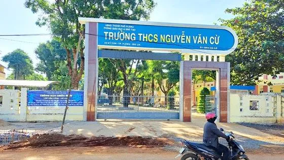 Điểm tin trưa 1/11: Bão số 7, dự báo đất liền ít ảnh hưởng trực tiếp; Học sinh té từ tầng 3 tử vong