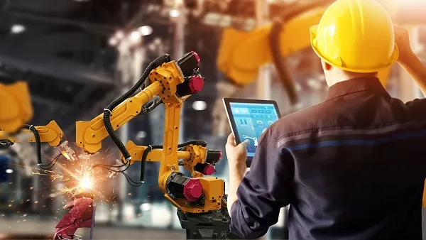 Đầu tư vào TPHCM: Dẫn đầu là công nghiệp chế biến, chế tạo, bất động sản