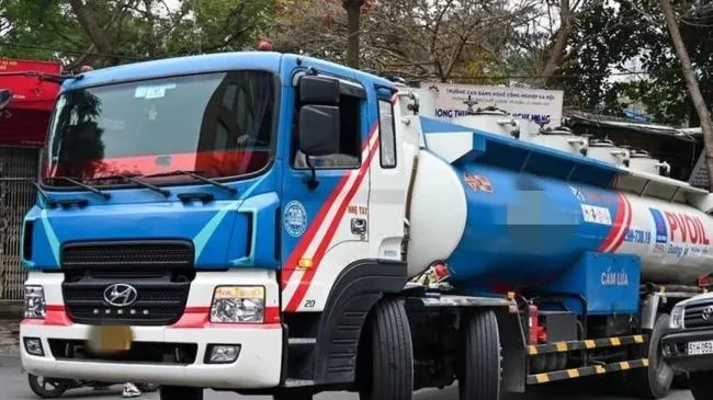 Hà Nội: Đồng ý cho xe bồn chở xăng dầu vào nội đô 24/24 giờ