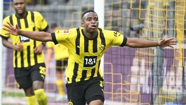 Dortmund có chiến thắng dễ để tạm chiếm vị trí thứ 3 Bundesliga