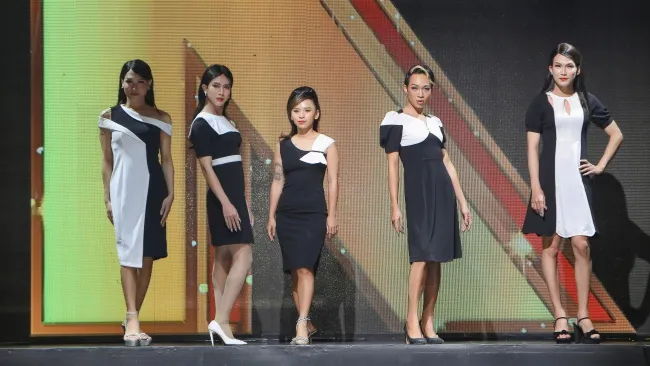 Ngọc Phước, Mậu Đạt, Khiết Đan... sải bước trên sàn diễn thời trang