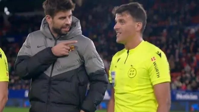 Tranh cãi với trọng tài, Pique nhận tấm thẻ đỏ cuối sự nghiệp