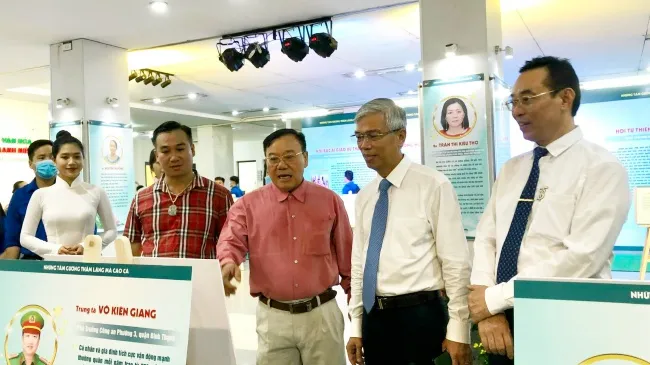 TPHCM: Tuyên dương 101 tấm gương thầm lặng mà cao cả năm 2022