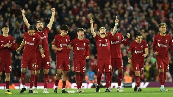 EFL Cup: Liverpool thắng nhọc, thành London sạch bóng sau vòng 3