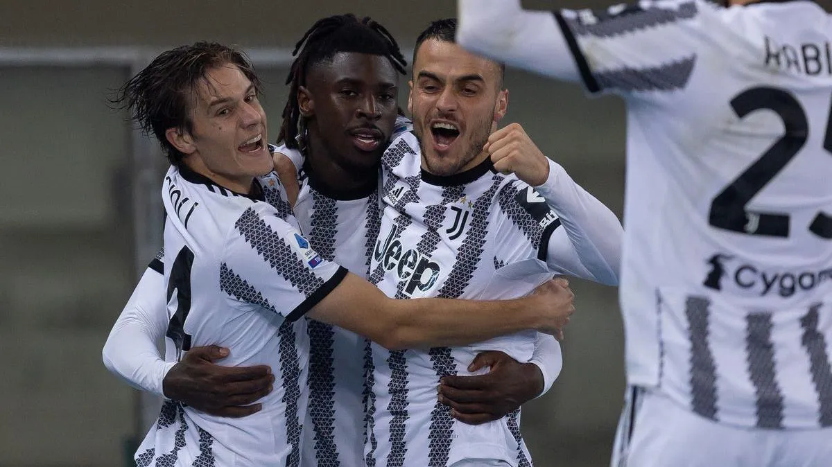 Serie A: Juve đặt chân vào top 4, Lazio chiếm vị trí thứ 2 của Milan