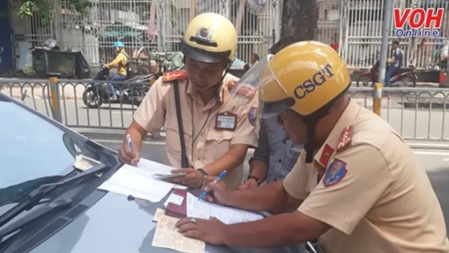 Tăng cường xử lý nạn đón trả khách trái phép tại các điểm nóng