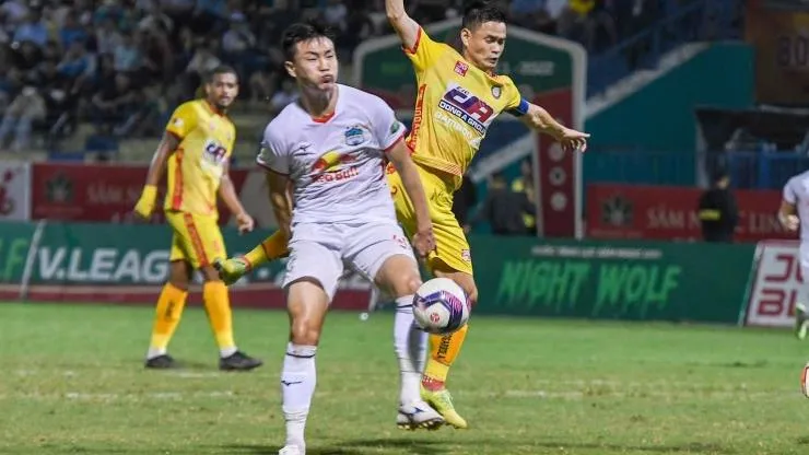 V-League: HAGL thắng kịch tính, TPHCM cầm chân Viettel