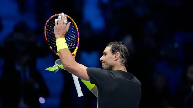 ATP Finals 2022: Nadal ngẩng cao đầu rời giải, Fritz vào bán kết