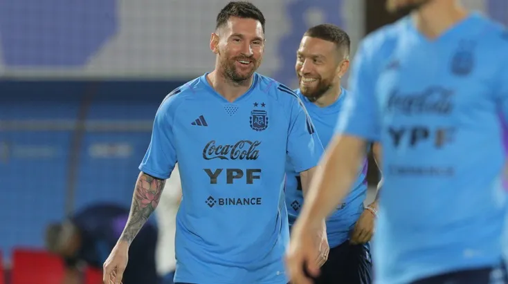 World Cup 2022: Messi tập cùng đồng đội, Ronaldo trải lòng