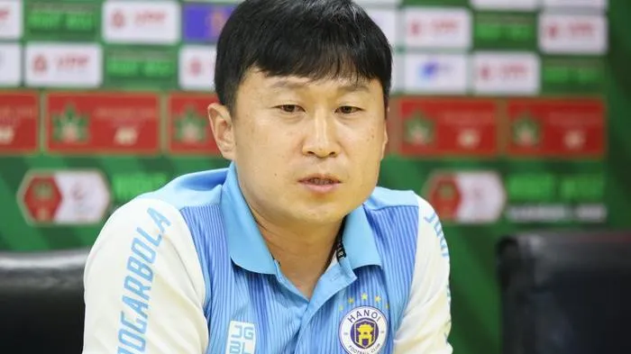 V-League: ĐKVĐ chia tay thầy Chun, Sài Gòn chia tay cầu thủ