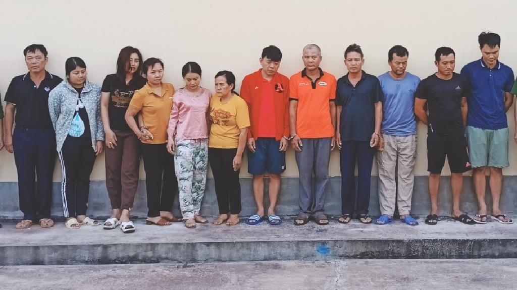 Bắt giữ 11 người trong đường dây mua bán lô đề hơn 100 tỷ đồng