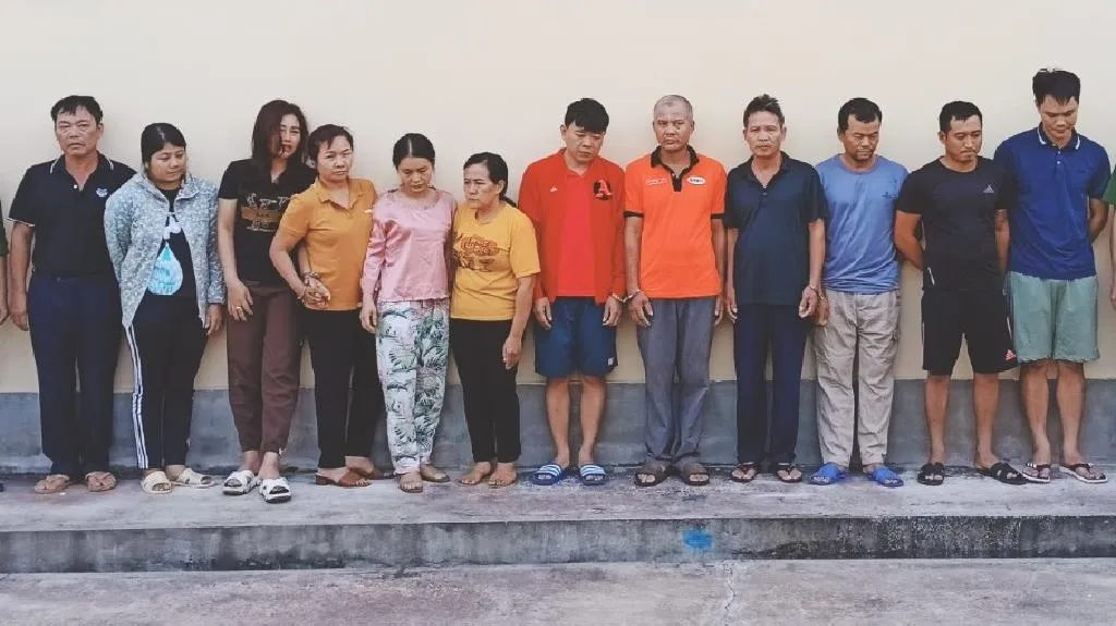 Bắt giữ 11 người trong đường dây mua bán lô đề hơn 100 tỷ đồng