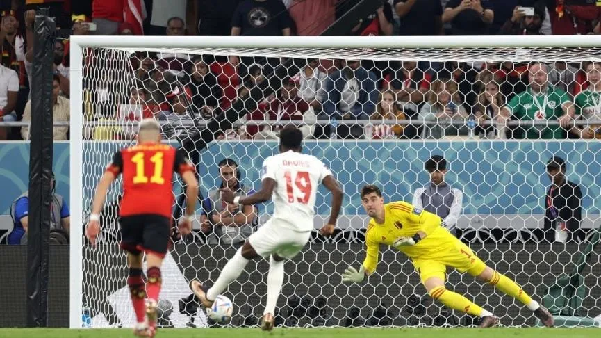 Courtois trổ tài, Bỉ “toát mồ hôi” giành chiến thắng trước Canada