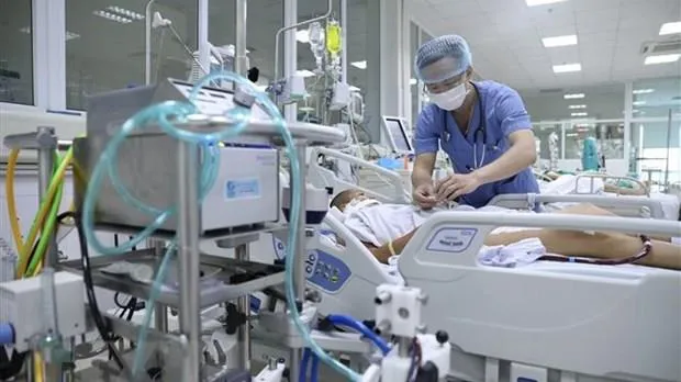 Nam bệnh nhân viêm cơ tim nguy kịch được cứu sống nhờ can thiệp ECMO kịp thời