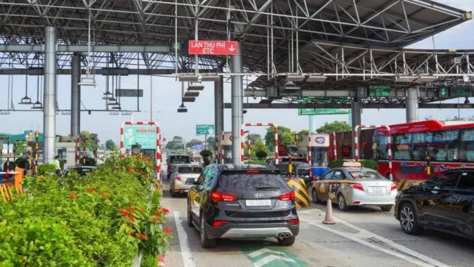 Trạm thu phí Pháp Vân - Cầu Giẽ: Gắn biển báo “Đi chậm” để hạn chế tốc độ