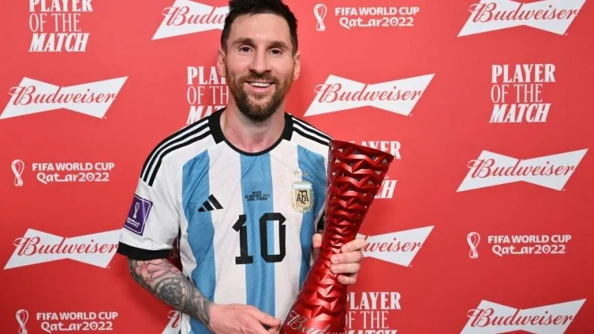 Messi xuất sắc nhất trận, cân bằng thành tích của Maradona