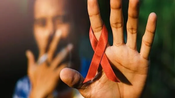 Điểm tin sáng 30/11: 84% ca nhiễm HIV mới là nam | Trục xuất 11 người Trung Quốc nhập cảnh trái phép