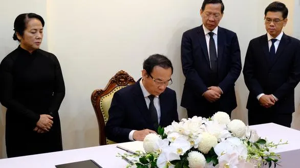 Lãnh đạo TPHCM, Hà Nội viếng cố Chủ tịch Trung Quốc Giang Trạch Dân