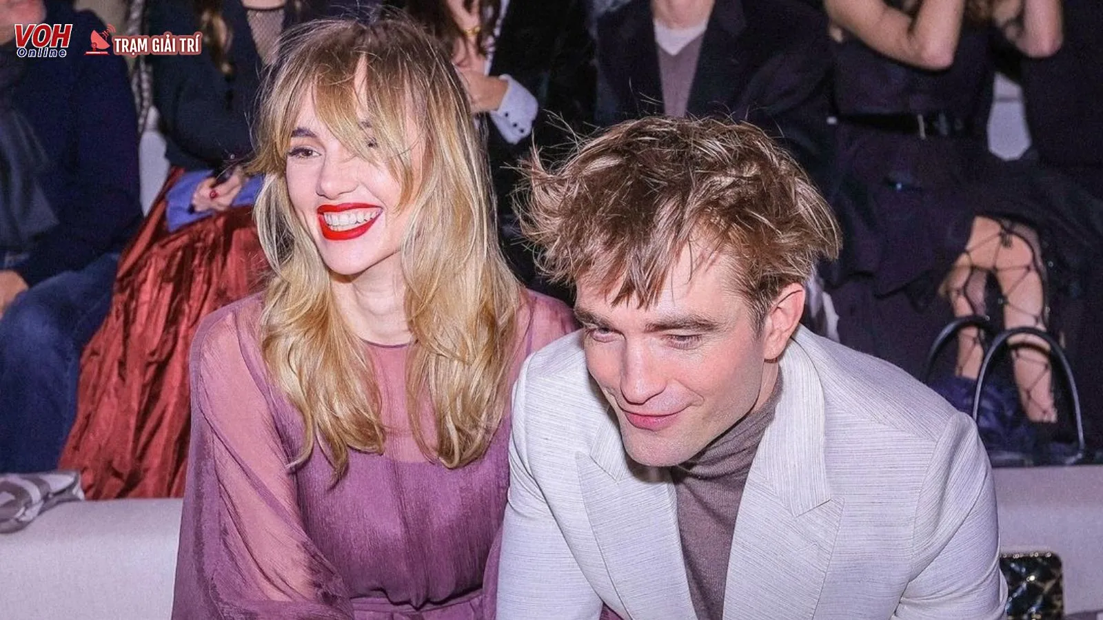 Tài tử Robert Pattinson lần đầu xuất hiện bên bạn gái trên thảm đỏ