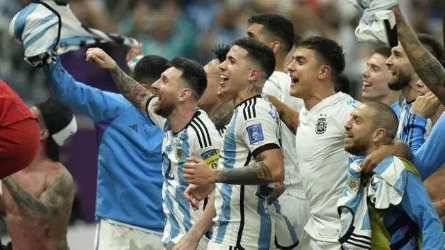 Argentina hạ Hà Lan trên loạt luân lưu sau màn rượt đuổi kịch tính