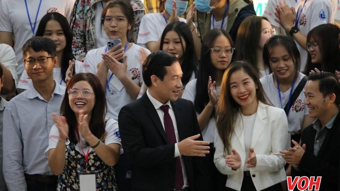 TPHCM: Không đi chơi cuối tuần, sinh viên đi hội trại GREEN