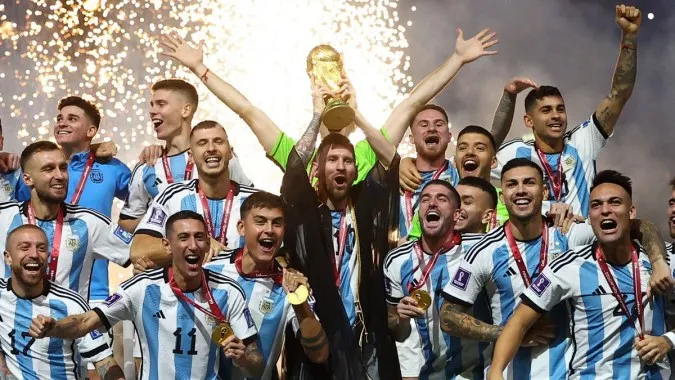 Messi và Argentina vô địch World Cup 2022 sau loạt đá luân lưu căng thẳng