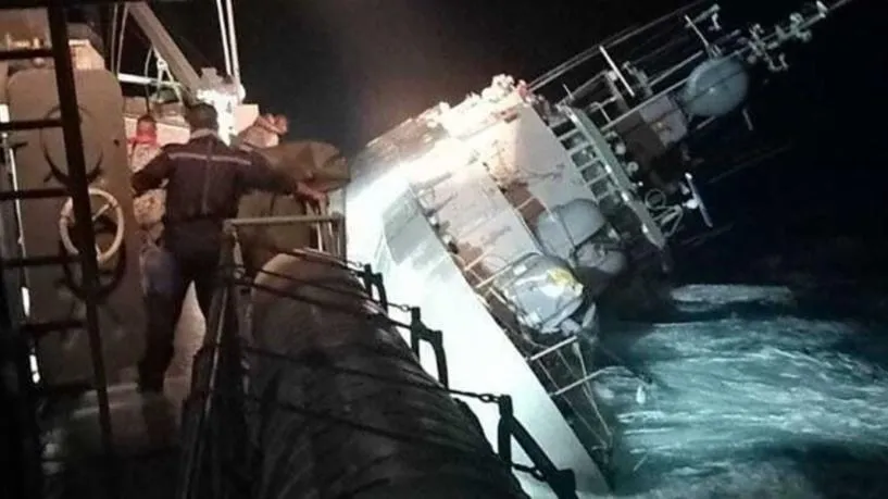 Tàu chiến Thái Lan gặp nạn chìm ngoài khơi, 33 binh sĩ mất tích