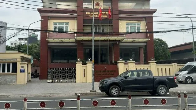 TPHCM: Một chấp hành viên bị bắt vì nhận hối lộ