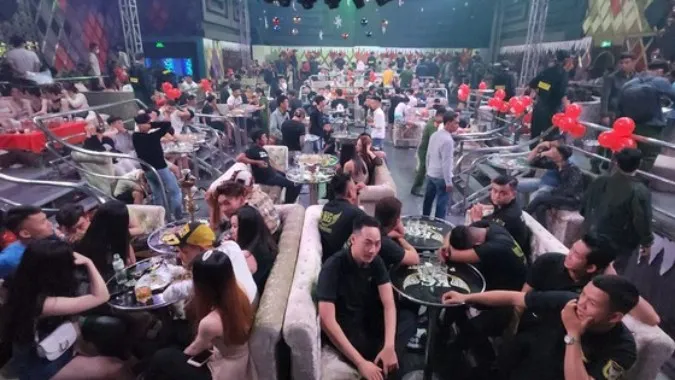 139 nam thanh nữ tú dương tính với ma túy trong quán bar
