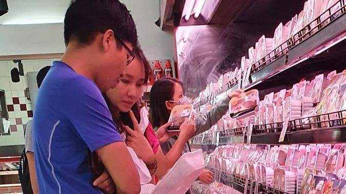 Giá heo hơi hôm nay 26/12/2022: Diễn biến lạ