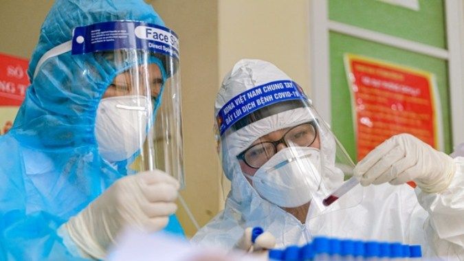 Ngày 26/12: Số ca mắc mới COVID-19 giảm; Lo ngại những biến thể mới