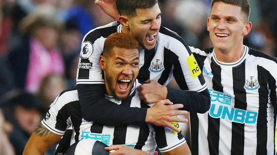 Newcastle bay cao với ngôi nhì Ngoại hạng Anh