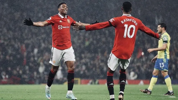 MU phả hơi nóng lên Tottenham, Chelsea ngắt mạch thua