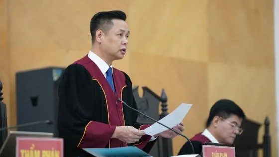 Vì sao cựu chủ tịch Bình Dương được giảm án 1 năm tù?