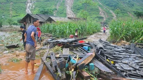Dự báo thời tiết ngày mai 29/12/2022: mưa dông và biển động