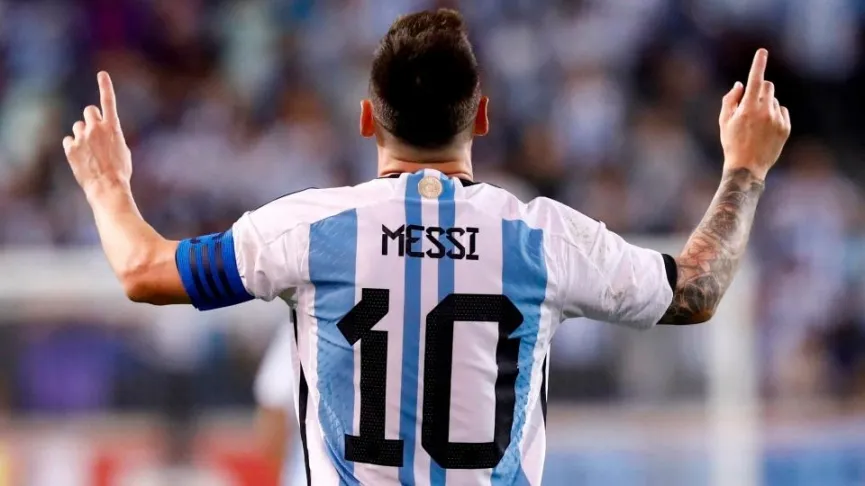 Messi tài đức vẹn toàn, được ủng hộ làm tổng thống?