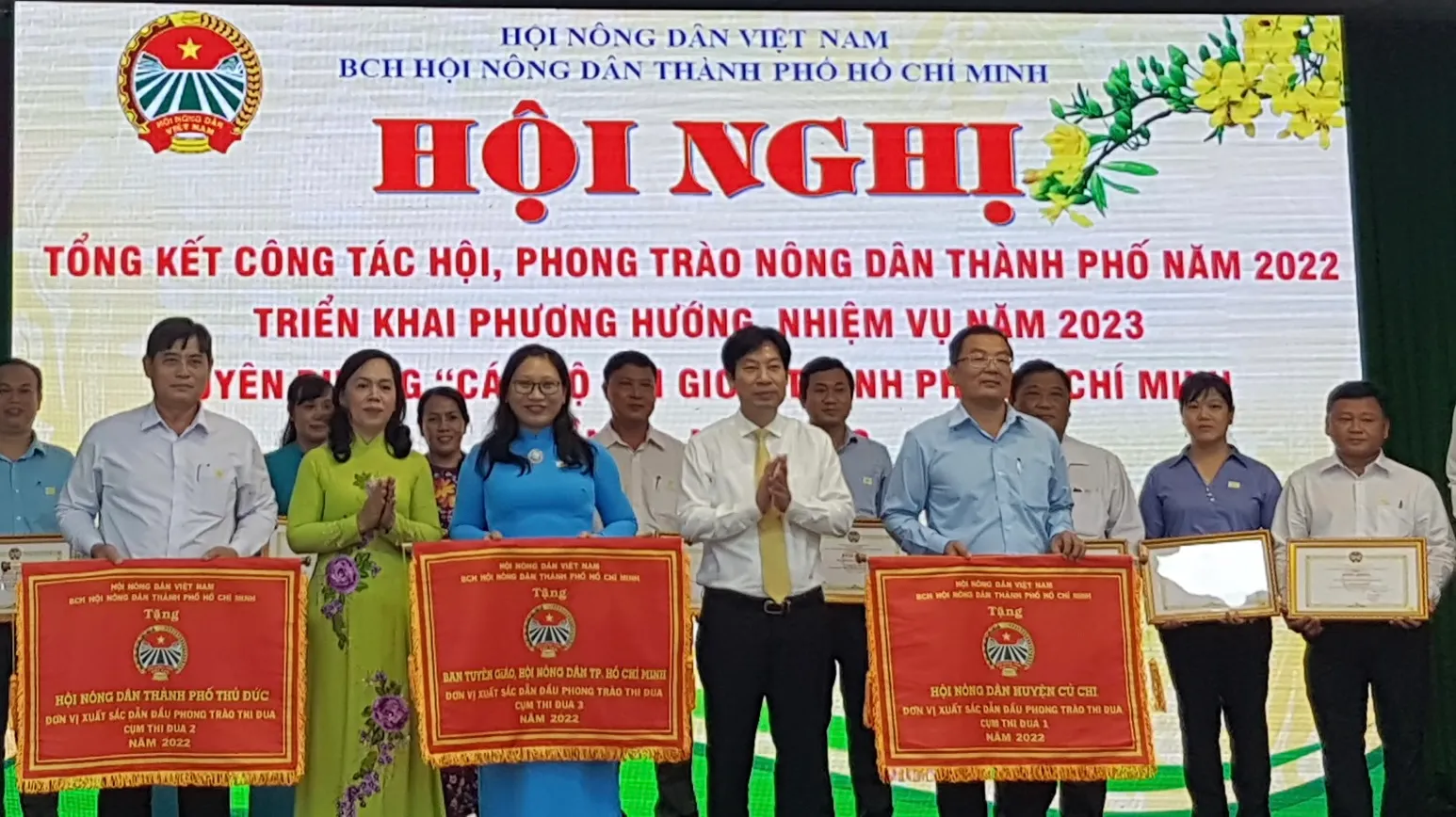 Vận động hơn 10 tỷ đồng chăm lo cho gần 5.000 hội viên nông dân nghèo khó