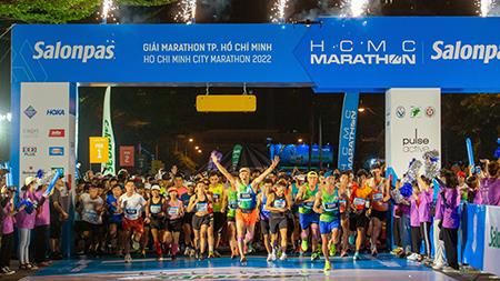 Sôi động đường chạy marathon, việt dã đón năm mới 2023