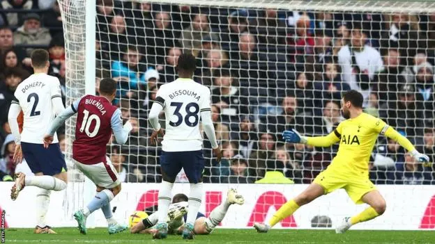 Tottenham chính thức văn khỏi top 4, Chelsea lại gây thất vọng