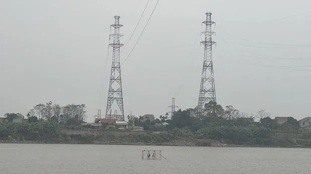 Hoàn thành đóng điện nâng tải đoạn tuyến đường dây 220kV Việt Trì-Suối Sập 2A ngay trong Tết