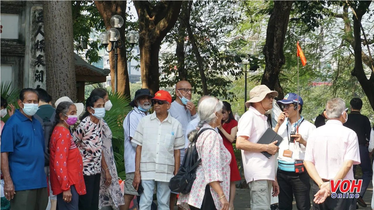 Trong 3 ngày nghỉ lễ: Hà Nội, Khánh Hòa hút khách, Vũng Tàu, Phan Thiết vắng khách