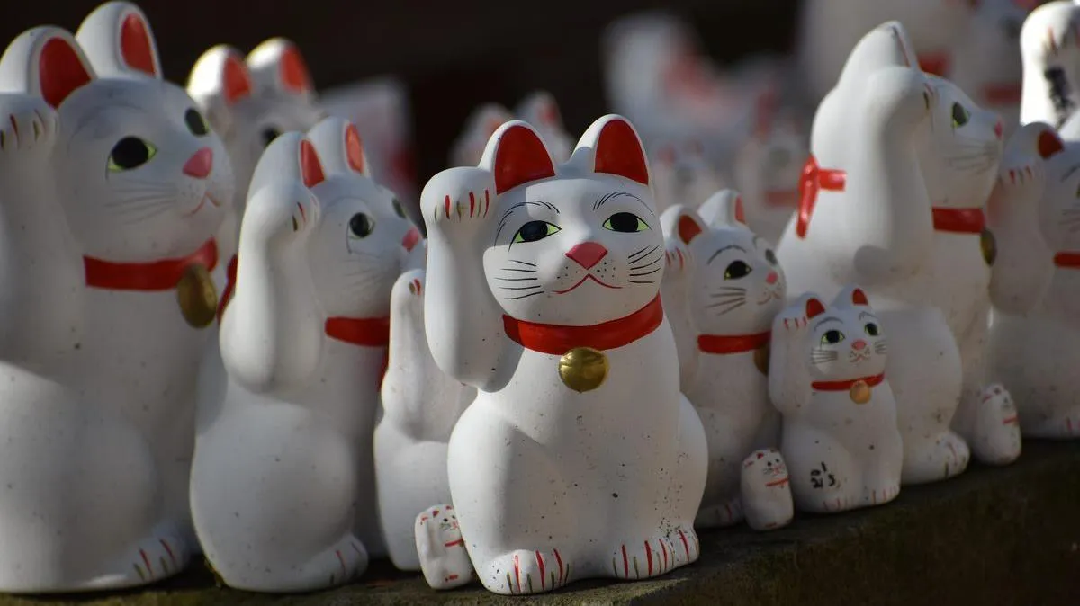 Đền Gotokuji: Ngôi đền của những chú mèo may mắn - Maneki Neko