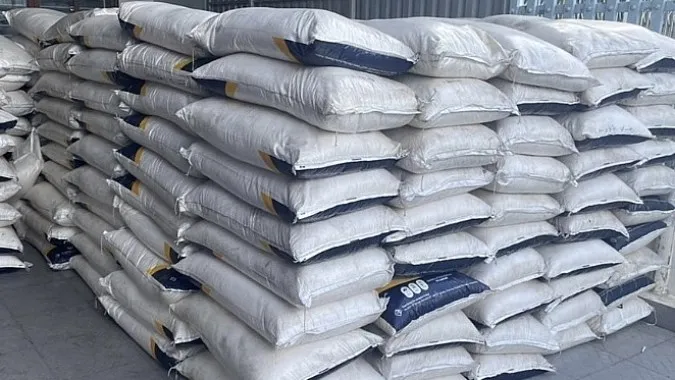Bắt giữ 130 tấn đường nghi nhập lậu từ biên giới